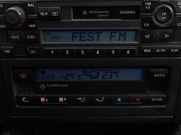 Volkswagen Golf IV Hatchback 1.6 16V 105KM 2002 VW Golf 1.6 16V, GAZ, Klima, Klimatronic,ALU, zdjęcie 11