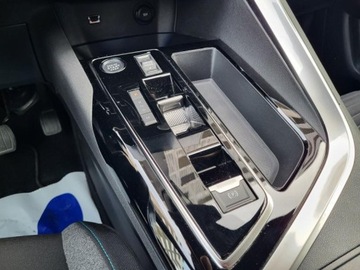 Peugeot 3008 II Crossover Facelifting  1.2 PureTech 130KM 2023 Peugeot 3008 1.2l benzyna 131KM *Bezwypadkowy * 18808km * gwarancja Serwis, zdjęcie 12