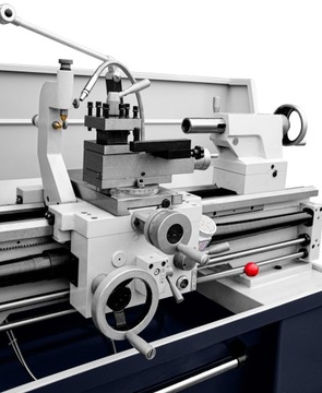 ТОКАРНЫЙ СТАНОК ПО МЕТАЛЛУ GRAND 400 x 1000, 55 мм, ПРОЙДЕННЫЙ