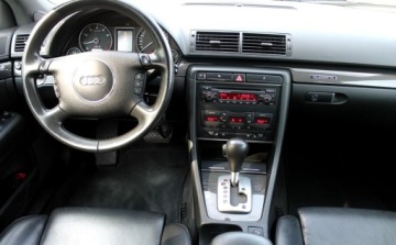 Audi A4 B7 S4 Avant 4.2 V8 344KM 2004 Audi S4 Limousine 4.2v8344KMSzwajcarSerwis 4.2 Benzyna 344KM, zdjęcie 5