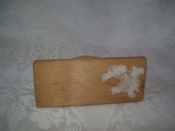 ДЕРЕВЯННАЯ САЛФЕТНИЦА из Польской Народной Республики.