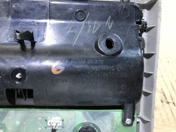 LAMPA POLSTROVÁNÍ OSVĚTLENÍ TOYOTA HILUX 81260-0K020