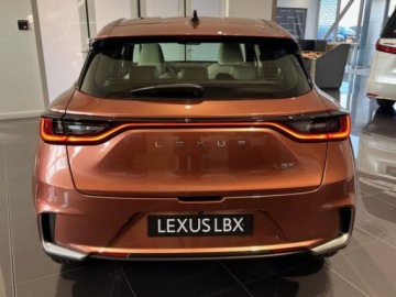 Lexus LBX 1.5 Hybrid 136KM 2025 Od ręki - Elegant 1.5 Hybrid 136KM | Podgrzewane fotele!, zdjęcie 4