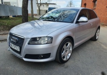 Audi A3 8P Hatchback 3d 2.0 TDI CR 140KM 2009 Audi A3 3-drzwiowe BOSE Tempomat GetHelp 2.0 Diesel 140KM, zdjęcie 7