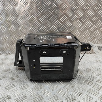 BMW X7 G07 2022 Mocowanie akumulatora