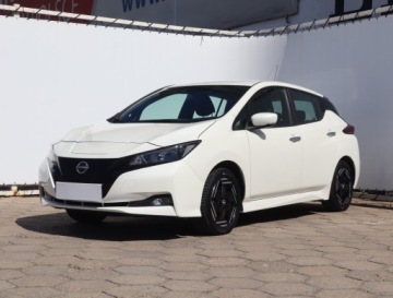 Nissan Leaf II Hatchback Elektryczny 40kWh 150KM 2022 Nissan Leaf 40 kWh, SoH 93%, Salon Polska, zdjęcie 1