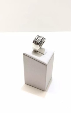 СЕРЕБРЯНОЕ КОЛЬЦО ЦИРКОНИЙ 8.88Г 925 R17