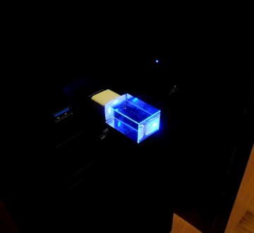 USB 16 ГБ 3.0 ДЕРЕВО-СТЕКЛО