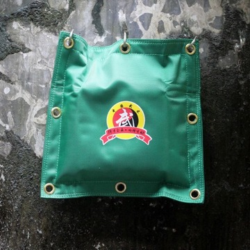 Настенный и боксерский мешок для занятий боксом S