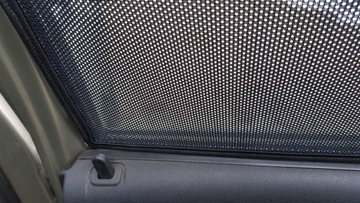 Солнцезащитные шторки, посвященные Dacia Duster I