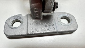 ПЕТЛЯ ЗАДНЕЙ ЛЕВОЙ ДВЕРИ LAND ROVER