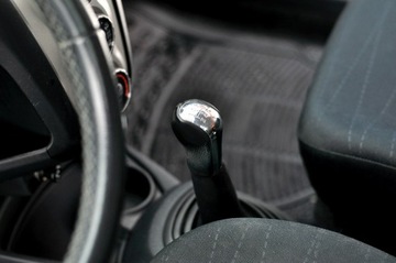 Toyota Yaris II Hatchback 5d 1.3 i VVT-i 86KM 2007 Toyota Yaris 1.3 87KM Klima 5 drzwi, zdjęcie 13