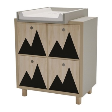 Пеленальный столик и детский коврик для комода ИКЕА.