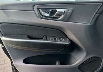 Volvo XC60 II Crossover T4 190KM 2019 Volvo XC 60 2.0 T4 190KM Gwarancja Momentum Pro Salon PL FV23 2.0 Benzyna, zdjęcie 29