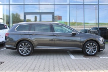 Volkswagen Passat B8 Variant Facelifting 2.0 TDI SCR 200KM 2022 Volkswagen Passat ! Elegance ! 200 KM !, zdjęcie 5