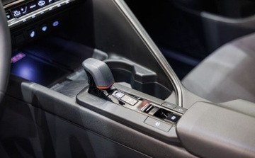 Toyota C-HR II SUV 1.8 Hybrid 140KM 2024 Toyota C-HR 1.8 Hybrid Style 1.8 Hybryda 140KM, zdjęcie 35