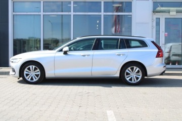 Volvo V60 II  2021 Volvo V60 Momentum Pro, zdjęcie 1