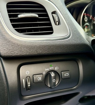 Volvo V40 II Cross Country Facelifting 2.0 T4 190KM 2018 Volvo V40 T4 R-DESIGN 190KM alcantara FULL LED bezwypadkowy 1 wlasciciel F, zdjęcie 22