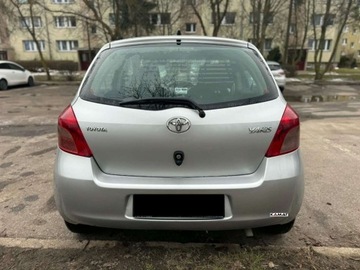 Toyota Yaris II Hatchback 5d 1.0 VVT-i 69KM 2006 Toyota Yaris Toyota Yaris 1,0 Benzyna Niski Przebieg Zamiana Benzyna 70KM, zdjęcie 3