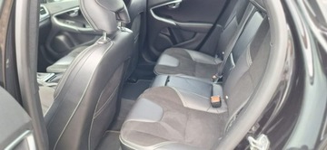 Volvo V40 II Hatchback Facelifting 1.5 T3 152KM 2018 Volvo V40 T3 Ledy, duza navi bixenon R-Design, zdjęcie 9
