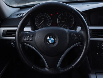 BMW Seria 3 E90-91-92-93 Limuzyna E90 320i 170KM 2008 BMW 3 320 i, Navi, Klima, Klimatronic, Tempomat, zdjęcie 17