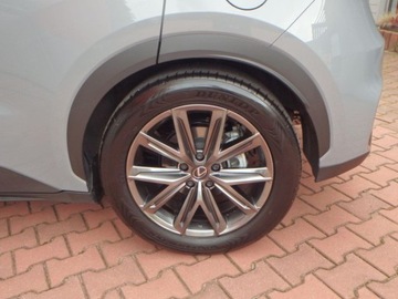 Lexus LBX 1.5 Hybrid 136KM 2025 Od ręki - Elegant 1.5 Hybrid 136KM | Podgrzewane fotele!, zdjęcie 11