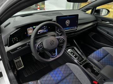 Volkswagen Golf VIII R Facelifting 2.0 TSI 333KM 2026 Volkswagen Golf R 2.0 TSI 333 KM 4Motion DSG, zdjęcie 4