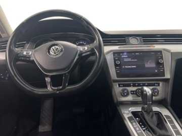 Volkswagen Passat B8 Limousine 1.8 TSI BlueMotion Technology 180KM 2017 Volkswagen Passat 1.8 TSI DSG Solon PL, zdjęcie 8
