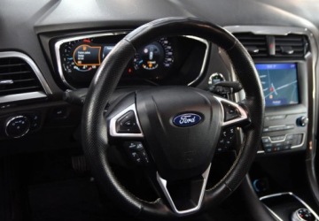 Ford Mondeo V Kombi 2.0 TDCi 150KM 2019 Ford Mondeo Automat _ 2.0 diesel _ Bardzo bogata wersja wyposazenia _ 2.0, zdjęcie 18