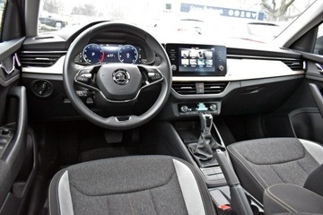 Skoda Kamiq Crossover 1.5 TSI 150KM 2022 Škoda Kamiq Skoda Kamiq Bezwypadkowy / Salon, zdjęcie 12
