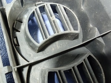 AUDI A4 B6 MŘÍŽKA CHLADIČŮ MASKA 8E0853651B