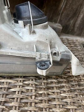 ПЕРЕДНИЕ ФОНАРИ AUDI 80 B4 V6