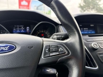 Ford Focus III Sedan Facelifting 1.0 EcoBoost 100KM 2017 Ford Focus 1.0 benzyna 125KM Trend Klimatyzacja Salon PL Benzyna, zdjęcie 12