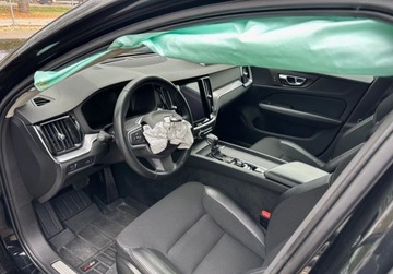 Volvo V60 II  Kombi 2.0 D4 190KM 2019 Volvo V60 2.0D 190KM 2019r. D4 auto zarejestrowane i ubezpieczone w Polsce, zdjęcie 9