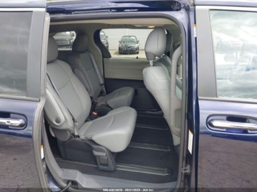 Toyota Sienna III 2023 Toyota Sienna 2023 TOYOTA SIENNA XLE 2.5 Hybryda 189KM, zdjęcie 13