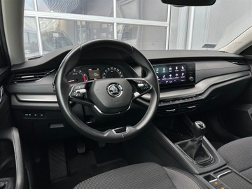 Skoda Octavia IV Liftback 1.5 TSI EVO 150KM 2021 Skoda Octavia 1.5TSI 150KM Ambition l Reflektory L, zdjęcie 12