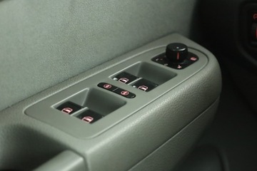 Seat Alhambra II (7N) Van 2.0 TDI 140KM 2011 Seat Alhambra 2.0 TDI, DSG, 7 miejsc, Navi, Xenon, zdjęcie 22