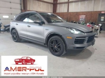 Porsche Cayenne III 2021 Porsche Cayenne E-HYBRID 2021, od ubezpieczalni 3.0 Benzyna 335KM