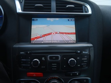 Citroen C4 II Hatchback 5d 1.6 16v VTi 120KM 2011 Citroen C4 1.6 VTi, GAZ, Navi, Klima, Klimatronic, zdjęcie 11