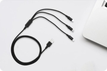 Автомобильный держатель для телефона Смартфон + кабель