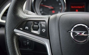 Opel Astra J Hatchback 5d 1.4 Turbo ECOTEC 140KM 2012 Opel Astra 1.4TB Navi PDC Led 104 TYS KM Sprowadzony Oplacony 1.4, zdjęcie 19