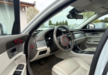 Jaguar XF II Sedan 2.0 i4D 163KM 2017 Jaguar XF Samochod z gwarancja 2.0 Diesel 163KM, zdjęcie 14