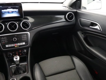 Mercedes CLA C117 Shooting Brake 1.6 200 156KM 2016 Mercedes CLA 200, Salon Polska, Skóra, Klima, zdjęcie 7