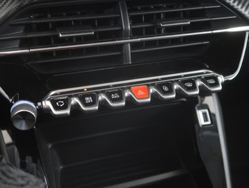 Peugeot 208 II Hatchback 1.2 PureTech 75KM 2020 Peugeot 208 1.2 PureTech, Salon Polska, zdjęcie 11