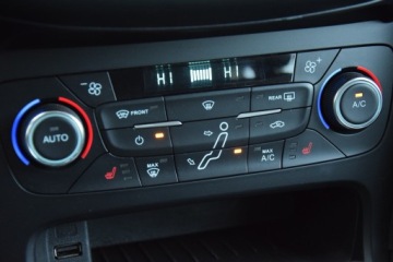 Ford Focus III Kombi Facelifting 1.0 EcoBoost 125KM 2016 REZERWACJA Rezerwacja REZERWACJA, zdjęcie 33