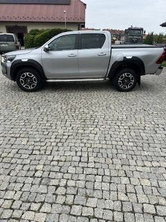 Toyota Hilux VIII Podwójna kabina Facelifting 2.8 D-4D 204KM 2021 Toyota Hilux 2.8 D-4D Double Cab SR5+ 4x4 204KM 2021r, zdjęcie 3