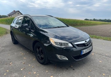 Opel Astra J Sports Tourer 1.7 CDTI ECOTEC 110KM 2012 Opel Astra Zarejestrowany, ori. lakier, podgrzewana kierownica, hak 1.7, zdjęcie 2