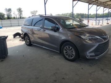 Toyota Sienna III 2023 Toyota Sienna XLE 2023 2.5l 2.5 Hybryda 245KM, zdjęcie 4
