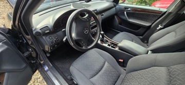 Mercedes Klasa C W203 2003 Mercedes C220 Avangarde-sedan, zdjęcie 5