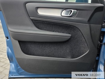 Volvo XC40 Crossover Facelifting 2.0 B4 197KM 2022 Volvo XC 40 Salon PL B4 197KM Aut. Google Kamera C, zdjęcie 13